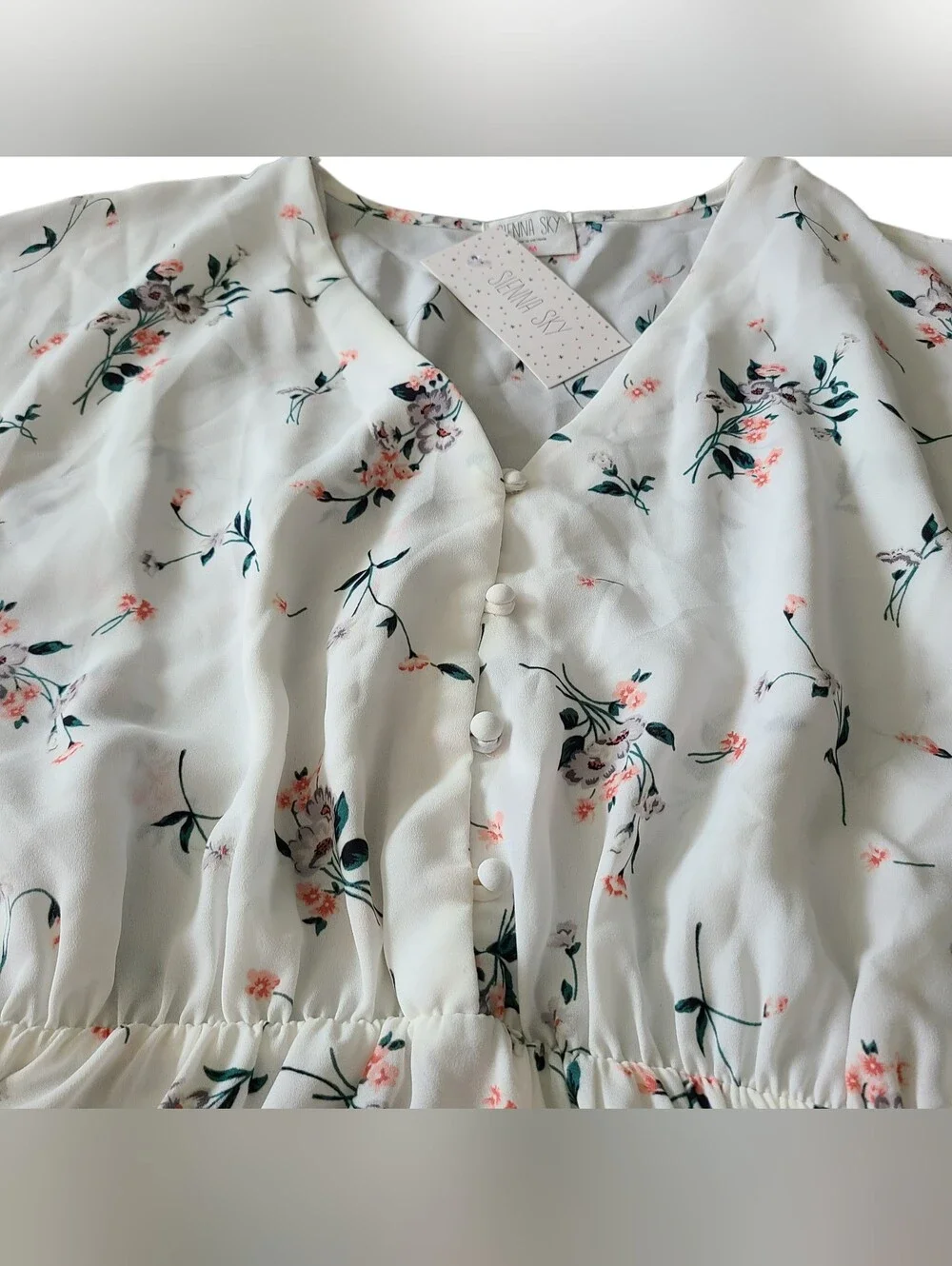 NWT | SIENNA SKY | FLORAL V-NECK PEPLUM BLOUSE | SIZE MEDIUM - Picture 3 of 13